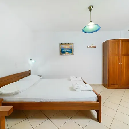 Exadas Apartman *