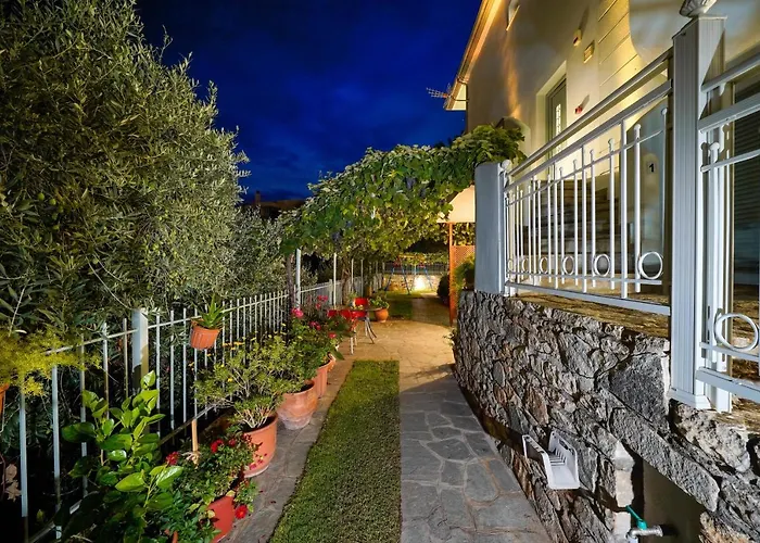 Exadas خْريسيا أموذيا