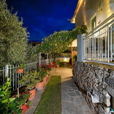 Exadas Chrisi Ammoudia